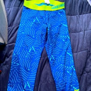 Nike cropped leggings